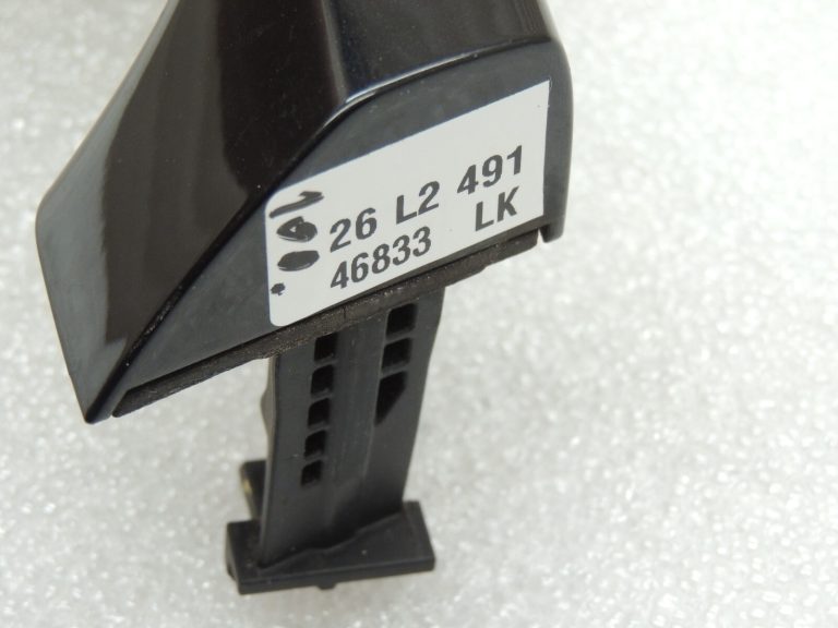 Kia Sportage IV QL Aizmugurējais labās puses ārdurvju rokturis 83661F1000 BLACK PEARL 1K