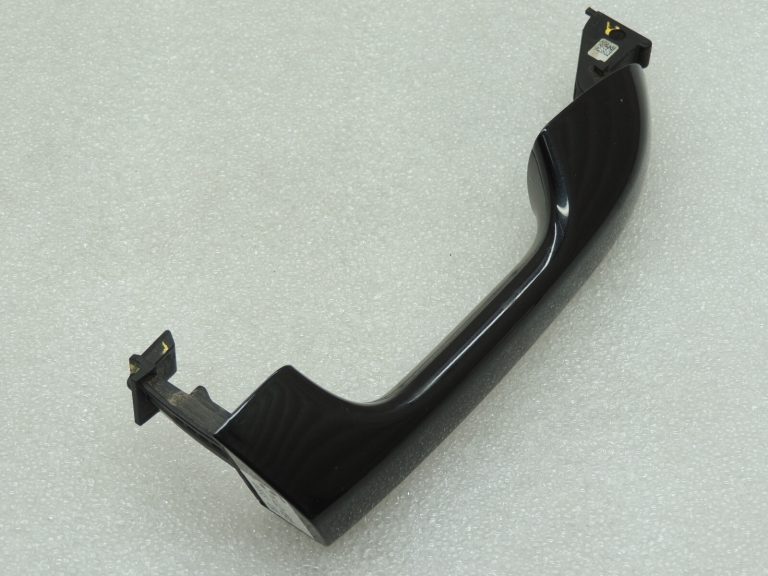 Kia Sportage IV QL Aizmugurējais labās puses ārdurvju rokturis 83661F1000 BLACK PEARL 1K
