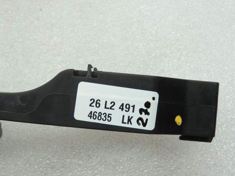 Kia Sportage IV QL Aizmugures labās puses durvju roktura rāmis 83665F1000