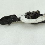 Kia Sportage IV QL Priekšējais kreisās puses durvju roktura rāmis 82655F1000
