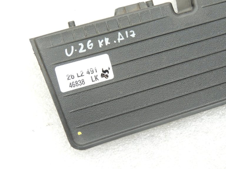 Kia Sportage IV QL sānu apmales aizmugurējais kreisais dubļu atloks 86863F1000