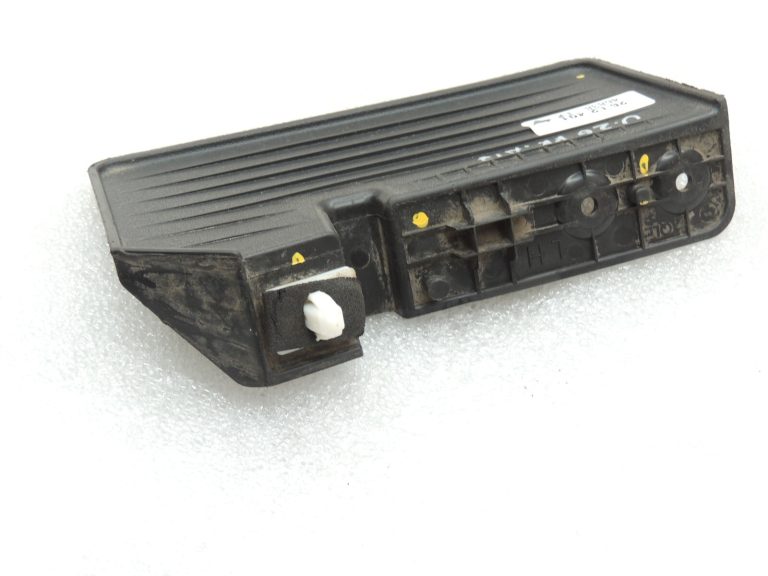 Kia Sportage IV QL sānu apmales aizmugurējais kreisais dubļu atloks 86863F1000