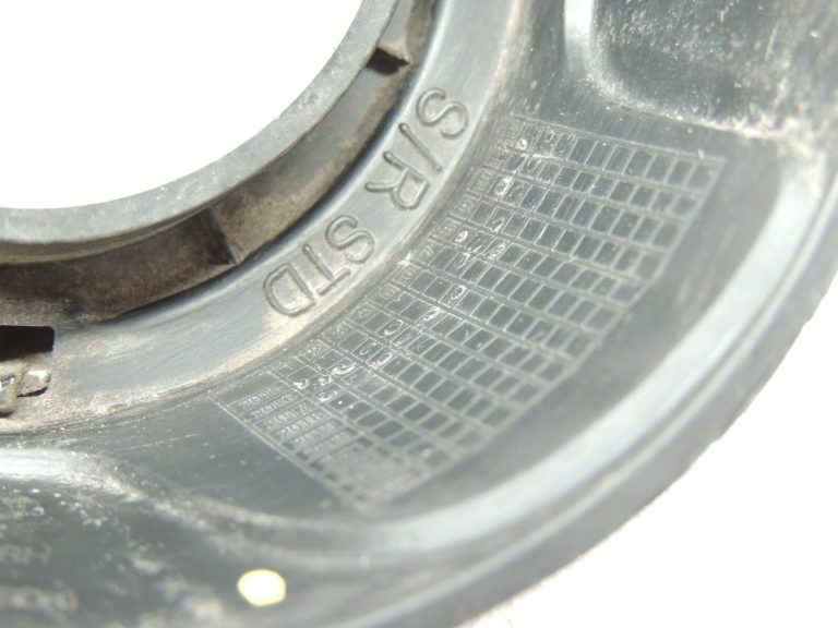 Kia Sportage IV QL Priekšējais labās puses miglas luktura vāciņš 86522-F1000