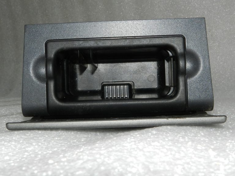OEM Opel Vectra C pelnu trauks ar apgaismojumu antracīta krāsā 13138371, 9181518