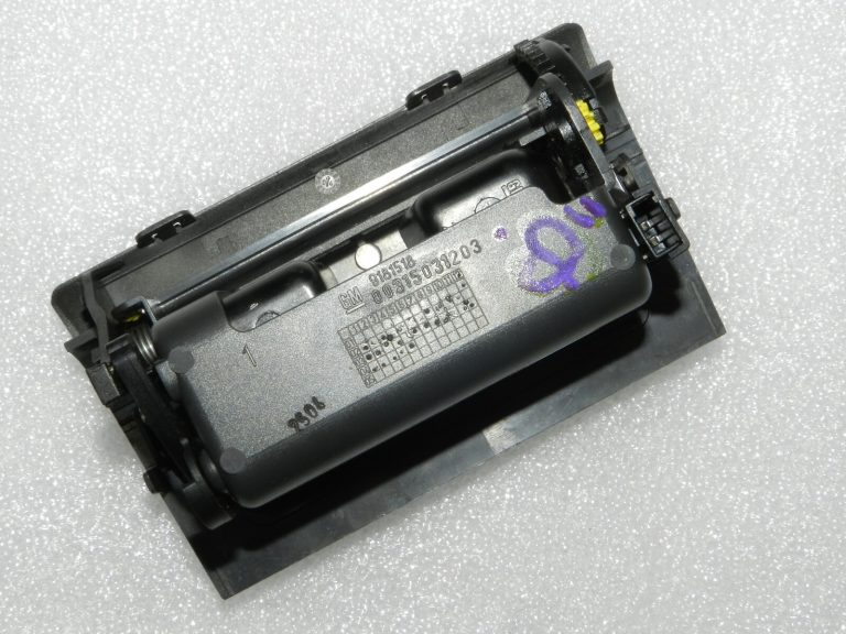 OEM Opel Vectra C pelnu trauks ar apgaismojumu antracīta krāsā 13138371, 9181518