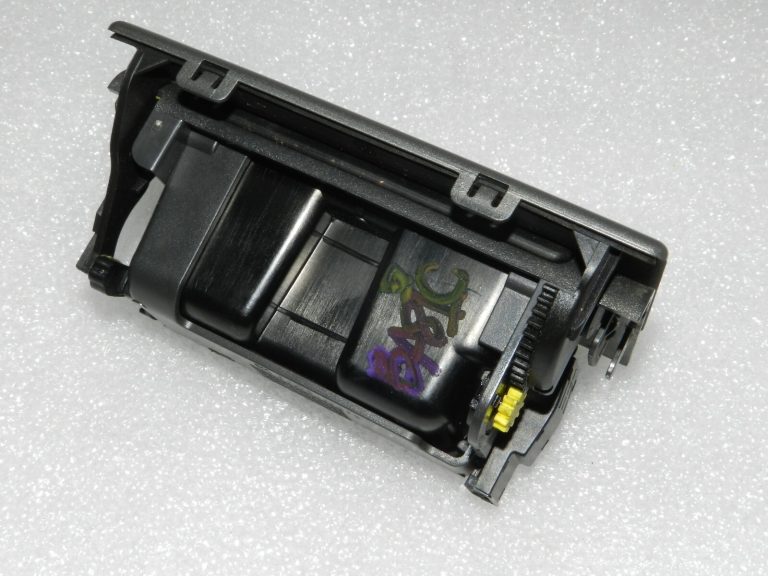 OEM Opel Vectra C pelnu trauks ar apgaismojumu antracīta krāsā 13138371, 9181518