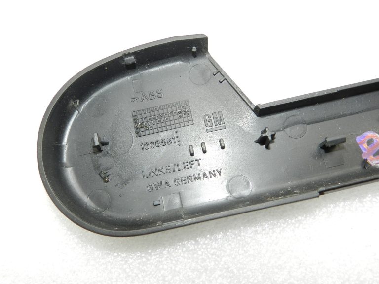 Opel Vectra C Kreisais centrālā roku balsta vāks 24443667, 24443665, 2265642
