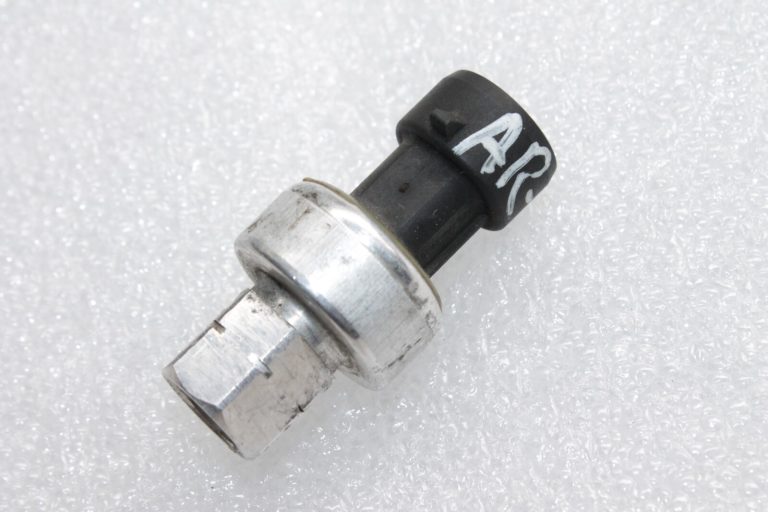 Alfa Romeo Giulietta 940 Fiat Lancia Gaisa kondicionēšanas spiediena slēdzis 51768498, 5055037