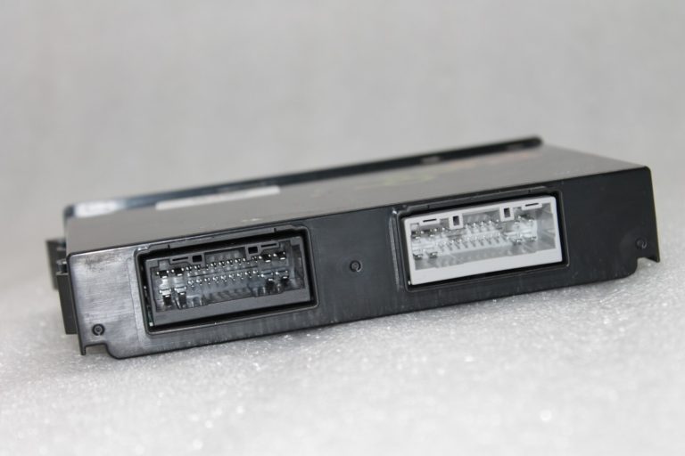 Suzuki SX4 II 1.6 DDiS 4×4 BCM vadības bloks 36770-61M40, 36780-61M00
