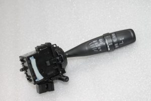 Oriģināls Suzuki SX4 II stūres kolonnas slēdža tīrītāja slēdzis 37310-68L20, 3731068L20
