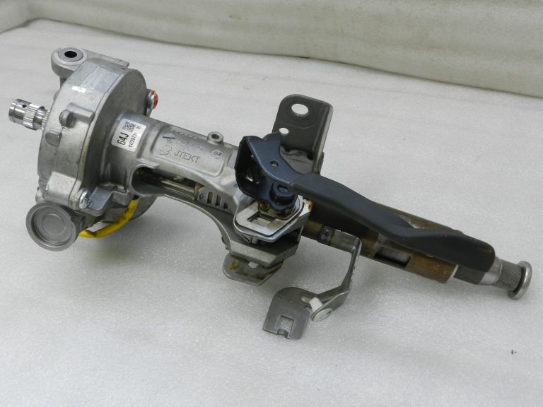 OEM Toyota Yaris IV (XP210) Elektriskā stūres statne 4520A0D590, 4520A-0D590