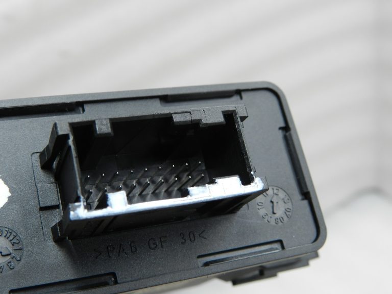 Peugeot 508 oriģinālais gaismas vadības bloks