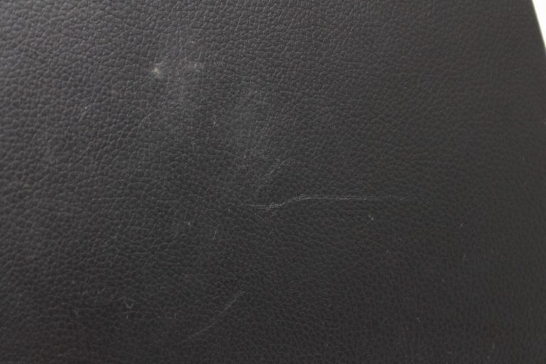 Oriģinālais Opel Antara instrumentu paneļa vāks priekšējā labajā kāju zonā 96820002