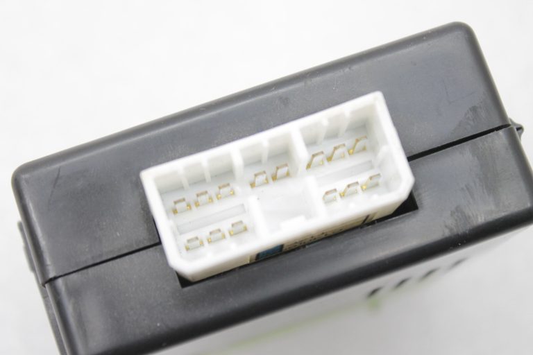 Oriģinālais Opel Antara stūres pastiprinātāja vadības bloks Controller Mag 95916579, 4819597