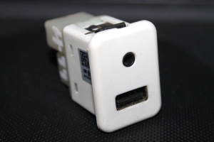 Оригинальный разъем USB AUX для подключения Opel Antara 20870101, 4819736