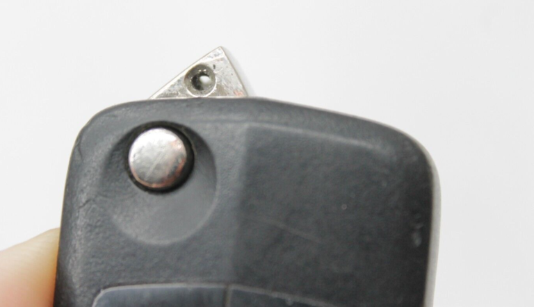 Oriģinālā Opel Antara tālvadības atslēga 433MHz 93191008, 4809900