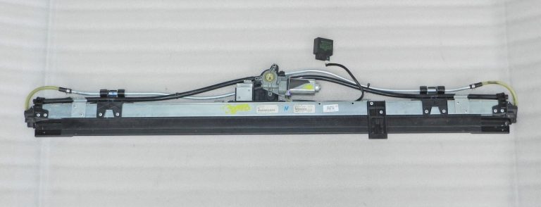 Lancia Thema II Aizmugurējā žalūzijas 68302685AA, 68302685AB