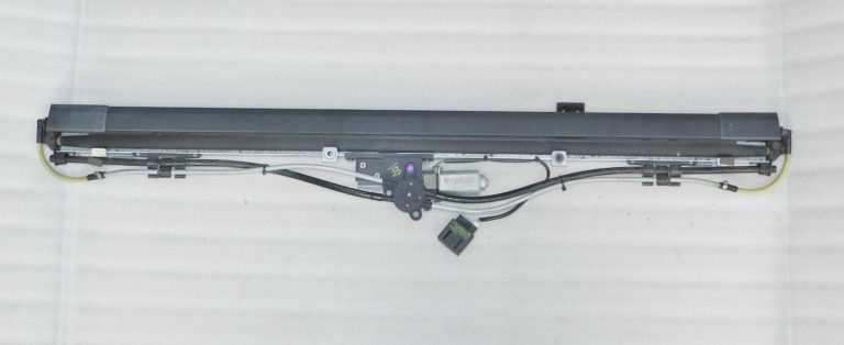 Lancia Thema II Aizmugurējā žalūzijas 68302685AA, 68302685AB