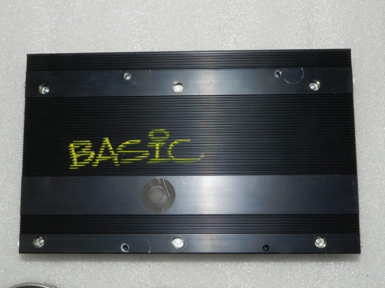 Oriģinālais Lancia Thema II skaļruņu pastiprinātāju komplekts 05064982AJ 05064983AB subw