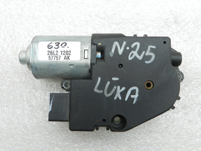 Nissan Qashqai oriģinālais jumta loga motors
