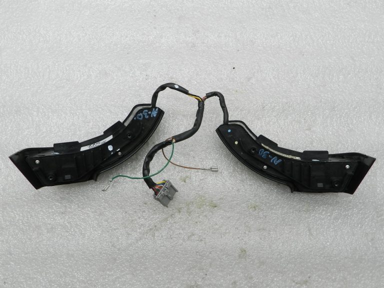 Nissan Qashqai oriģinālās stūres rata pogas
