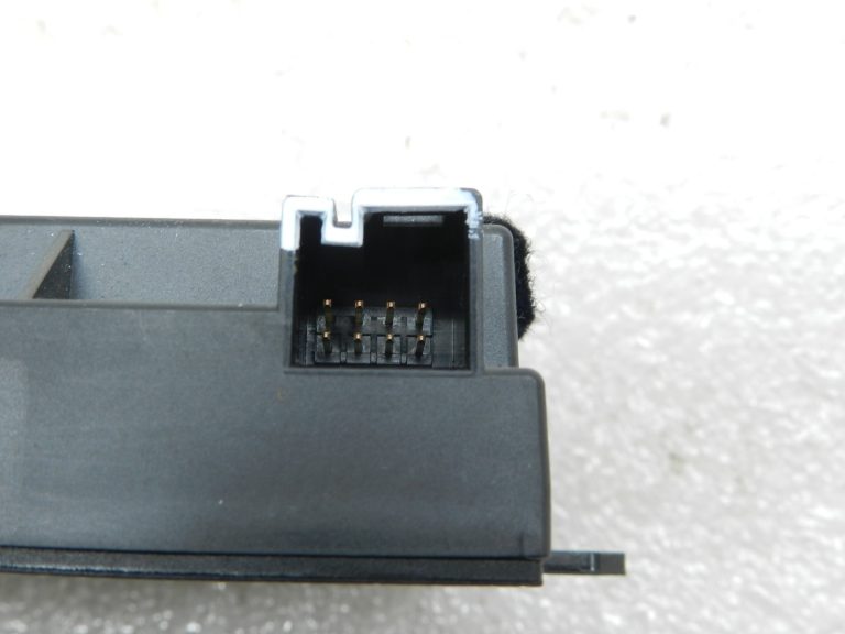 Mercedes W164 W204 W204 W212 W211 Oriģinālais degvielas sūkņa vadības bloks