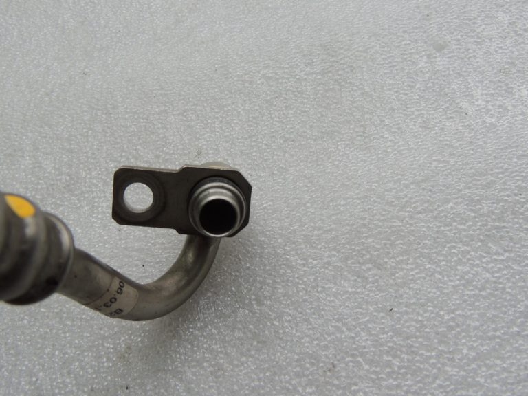Audi A6 C7 4G 3.0D automātiskās transmisijas eļļas spiediena padeves šļūtene 4G0317817Q
