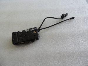 Volvo XC90 II замок капота левый 32318456 31425866