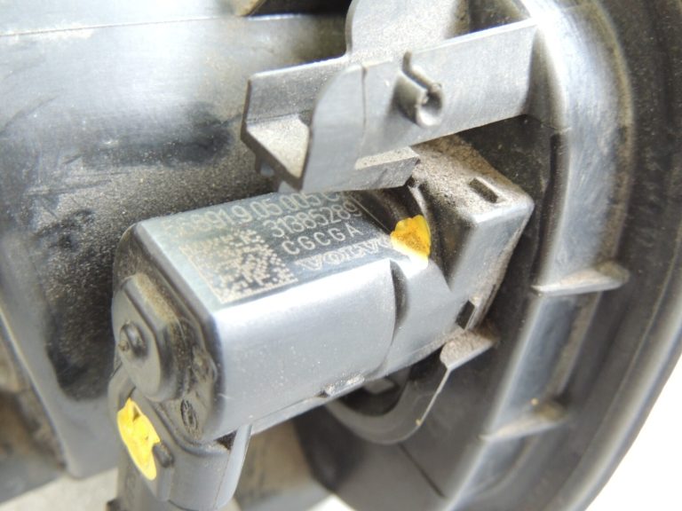 Volvo XC90 II degvielas uzpildes vāka eņģe degvielas vāka eņģe 31385289 31352863 32227043