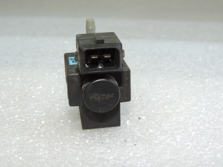 Volvo XC90 II 2.0D D5 D4204T11 165KW Solenoīda vārsts Vakuuma vārsts 31339879