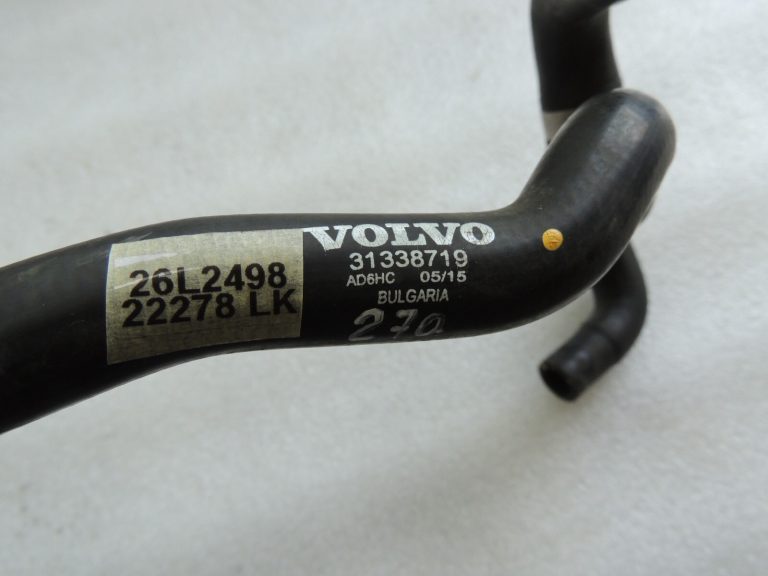 Volvo XC90 II 2.0D D5 D4204T11 165KW Dzesēšanas šķidruma šļūtene Caurule 31338719