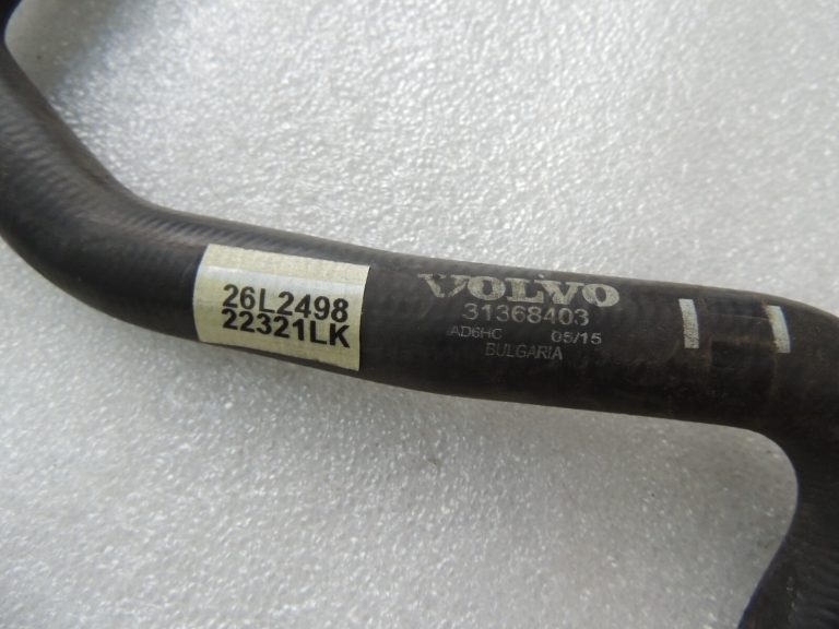 Volvo XC90 II 2.0D D5 D4204T11 165KW Dzesēšanas šķidruma šļūtene Caurule 31368403