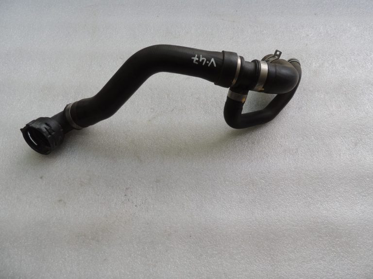Volvo XC90 II 2.0D D5 D4204T11 165KW Kartera ventilācijas šļūtene 31338292