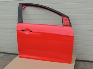 Ford Focus III durvju priekšējā labo durvju rase sarkana 2147844 PBM51-A20124-BF
