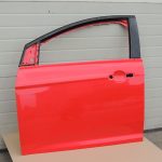 Ford Focus III durvju priekšējā kreisā riteņu sarkana 2147846 PBM51-A20125-BF