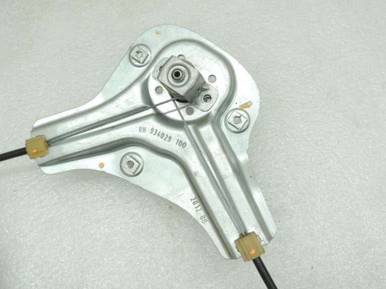 Opel Zafira C Aizmugurējā labā loga regulators Manuālā 13369288 13260140 Mehāniskā