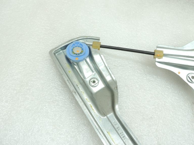 Opel Zafira C Aizmugurējā labā loga regulators Manuālā 13369288 13260140 Mehāniskā