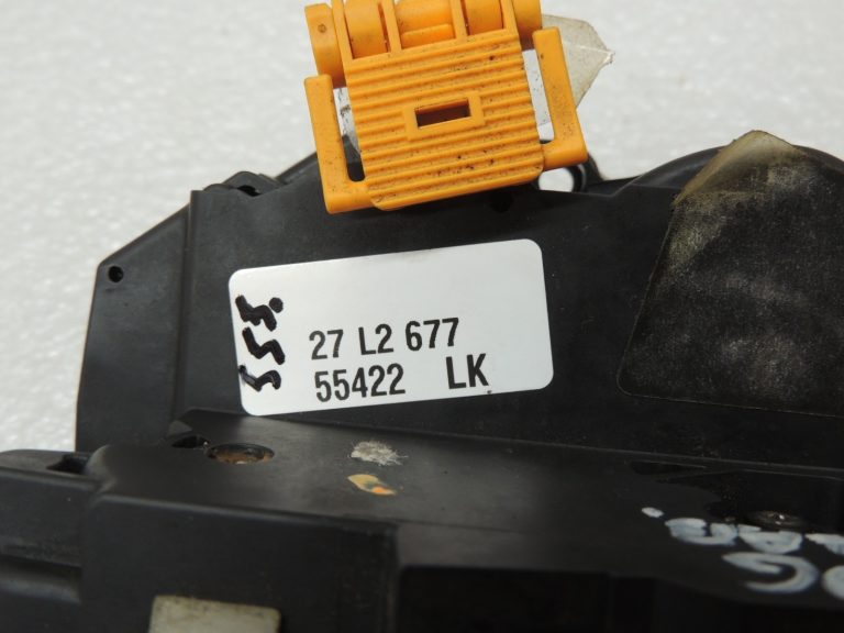 Opel Insignia A Astra J Zafira C Aizmugures labās puses durvju slēdzene 13579566