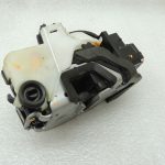 Opel Insignia A Astra J Zafira C Aizmugures labās puses durvju slēdzene 13579566