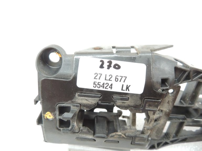 Opel Zafira C aizmugurējās kreisās ārdurvju roktura kronšteins 13583832
