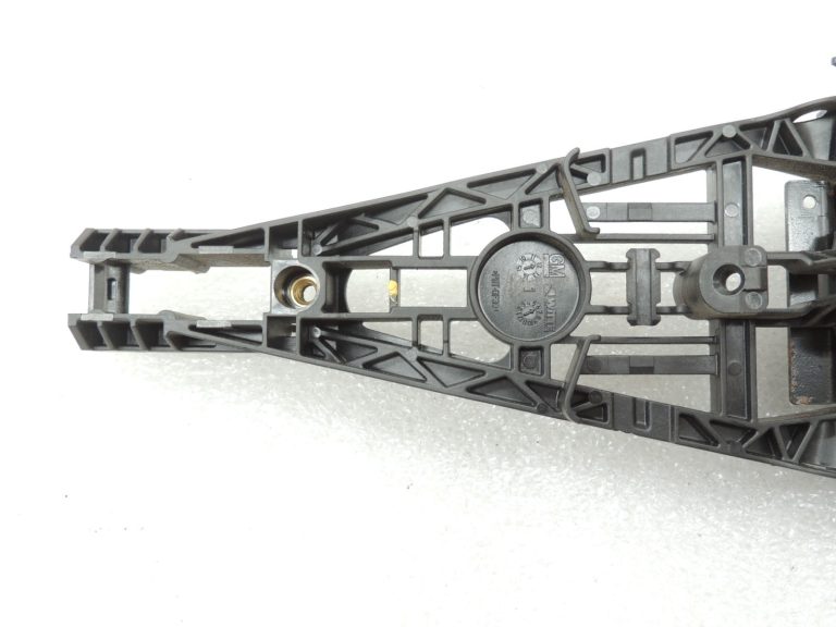 Opel Zafira C aizmugurējās kreisās ārdurvju roktura kronšteins 13583832