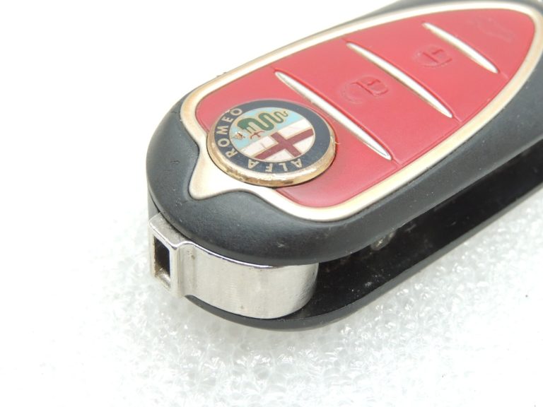 Alfa Romeo Giulietta 940 3 pogu tālvadības pults korpusa atslēga 71765806