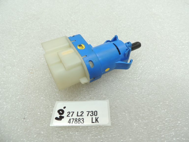 OEM Alfa Romeo Giulietta 940 Bremžu gaismas slēdzis 53378929 Bremžu gaismas slēdzis