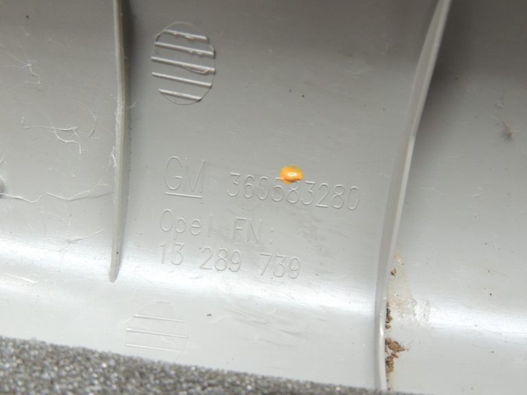 Opel Zafira C Priekšējais kreisais A-svārstītāja pārsegs Light Titanium 20893073