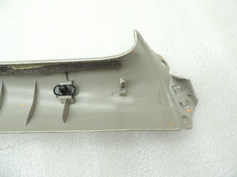 Opel Zafira C Priekšējais labās A-svārstgstikla vāks Light Titanium 20893074