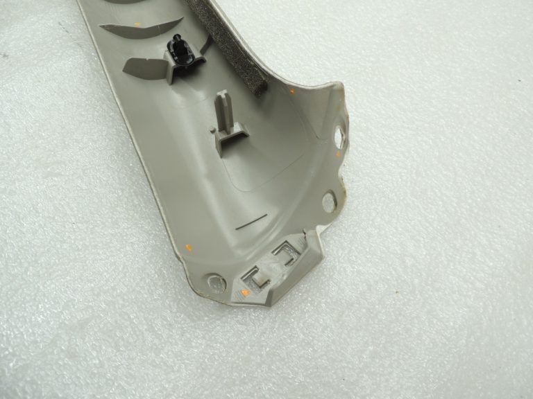 Opel Zafira C Priekšējais labās A-svārstgstikla vāks Light Titanium 20893074
