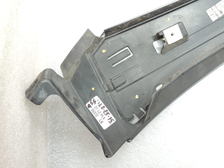 Opel Zafira C vējstikla A balsta apdare pa kreisi GEV 20971825