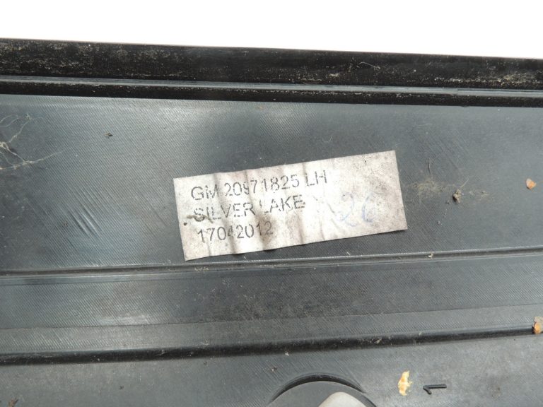 Opel Zafira C vējstikla A balsta apdare pa kreisi GEV 20971825