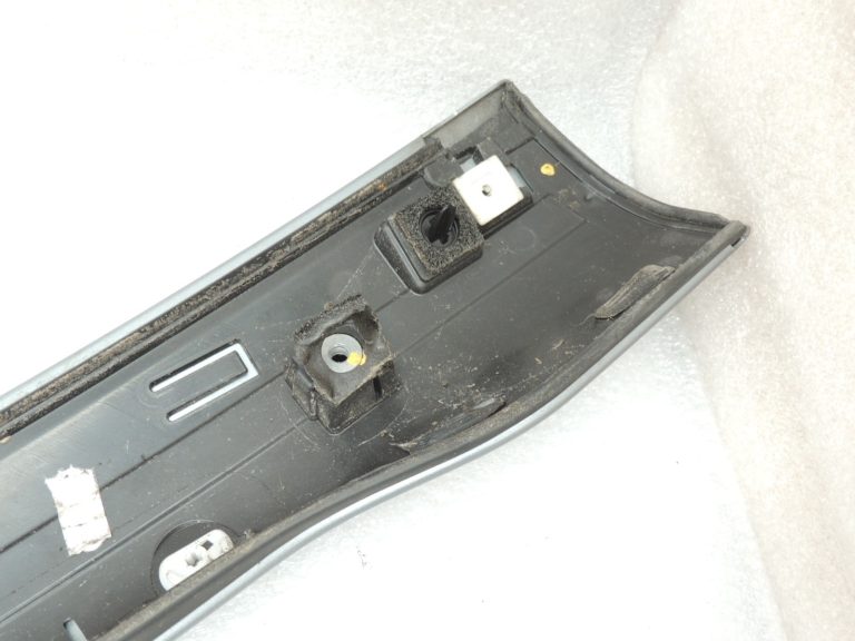 Opel Zafira C vējstikla A balsta apdare pa kreisi GEV 20971825