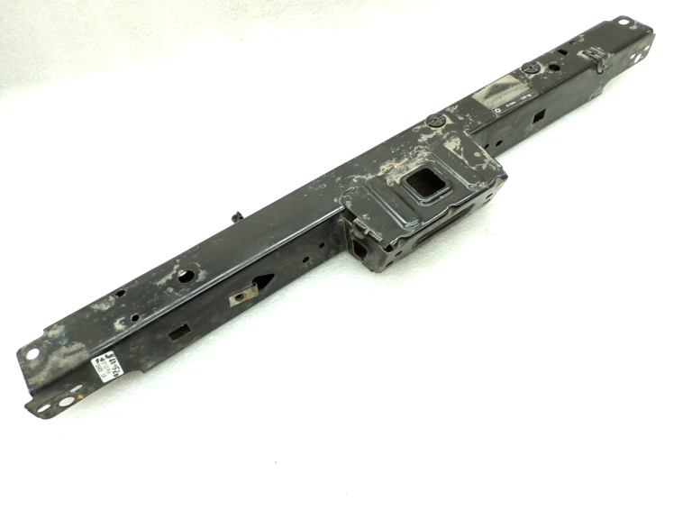 Opel Zafira C Priekšējā radiatora augšējā šķērssija 20782429 13426283